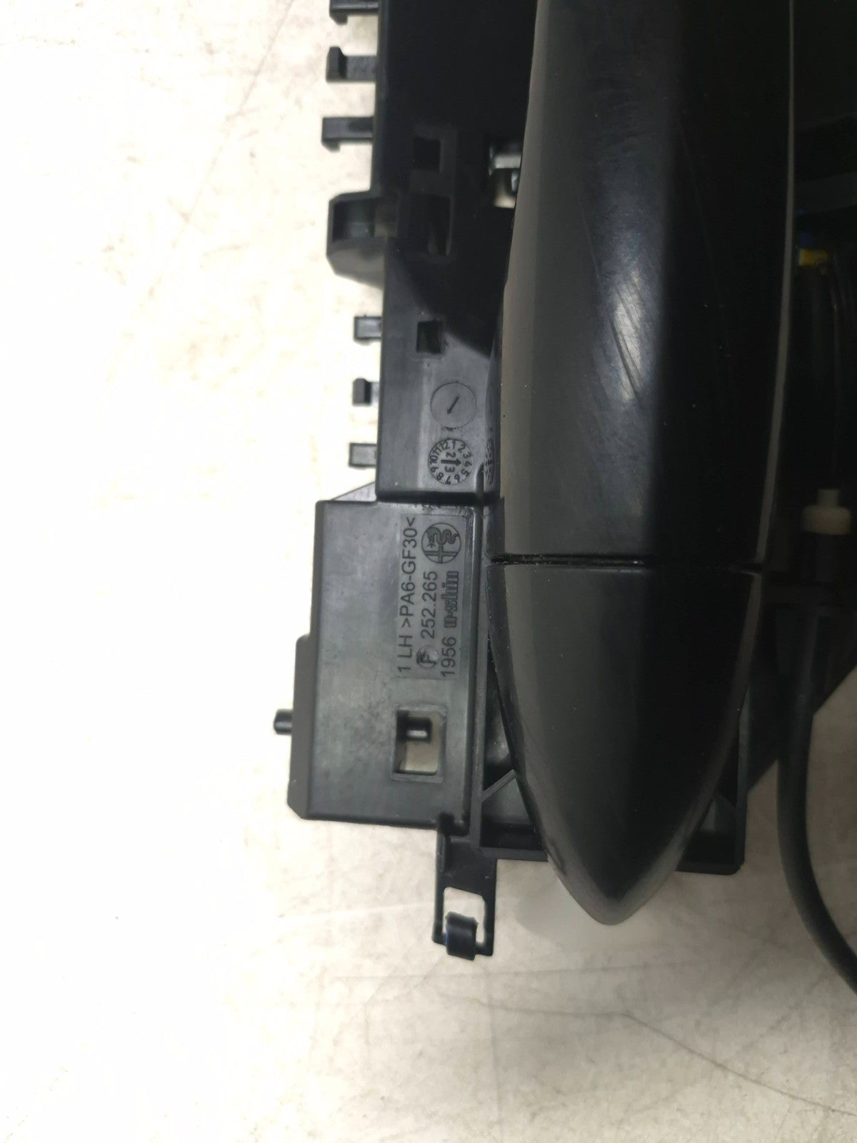 2024 Alfa Romeo Stelvio Exterior Door Handle Rear Driver Side Left OEM