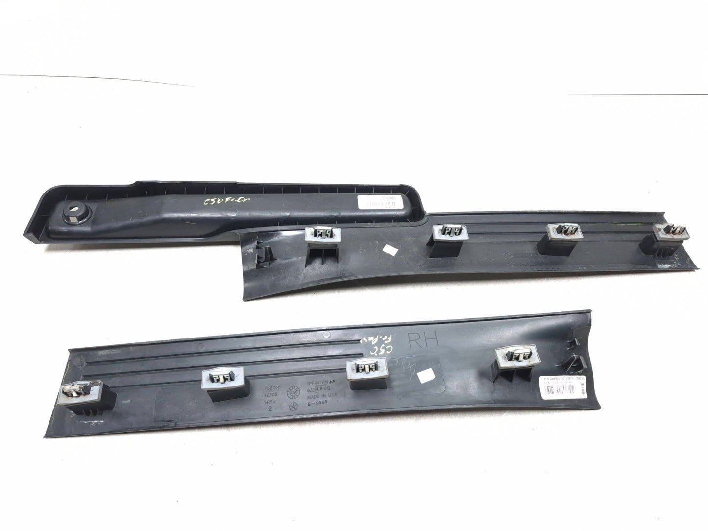 2013 Dodge Grand Caravan Front Door Sill Scuff Plate Left & Right Pair Oem✅