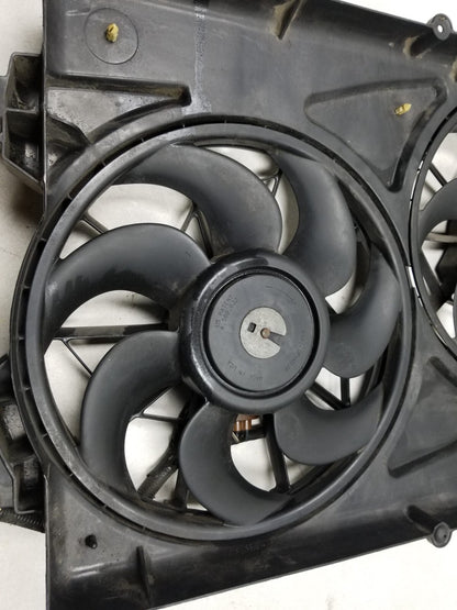 2005 Chevrolet Equinox Radiator Cooling Fan W/ Shroud 3.4l OEM