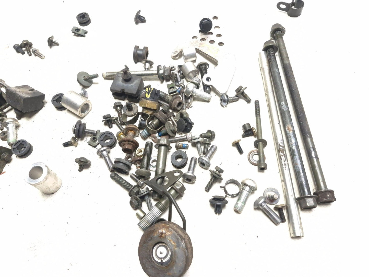 2002 Yamaha Yzf-r6 Misc Bolt OEM