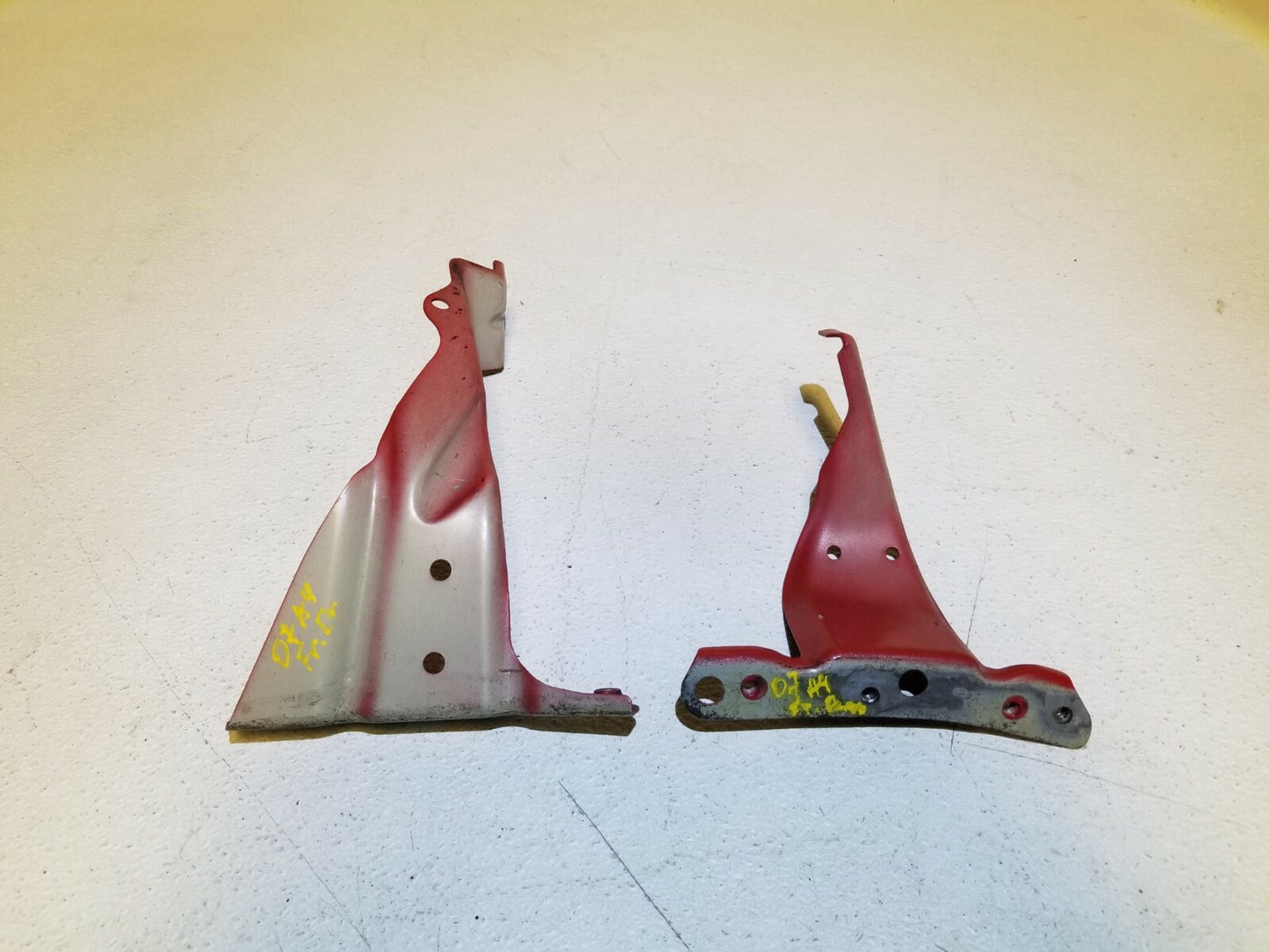 06 07 08 Audi A4 Fender Support Bracket Left & Right 2pcs OEM 85k