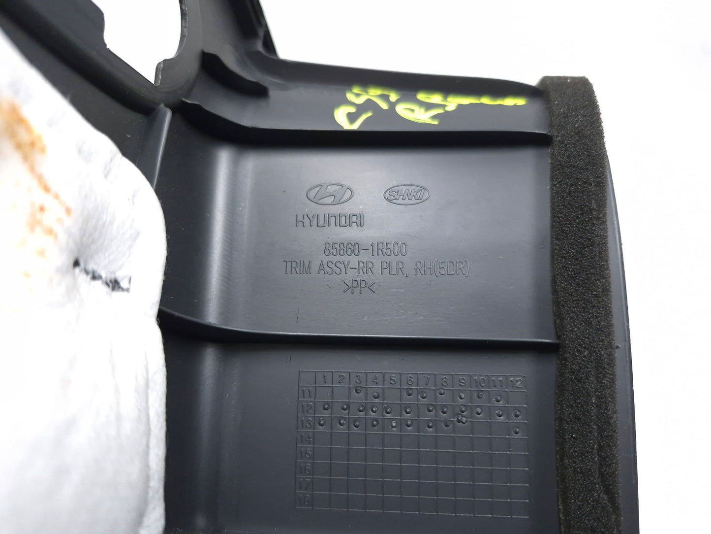 2014 Hyundai Accent Hatch Rear Pillar Trim Cover OEM