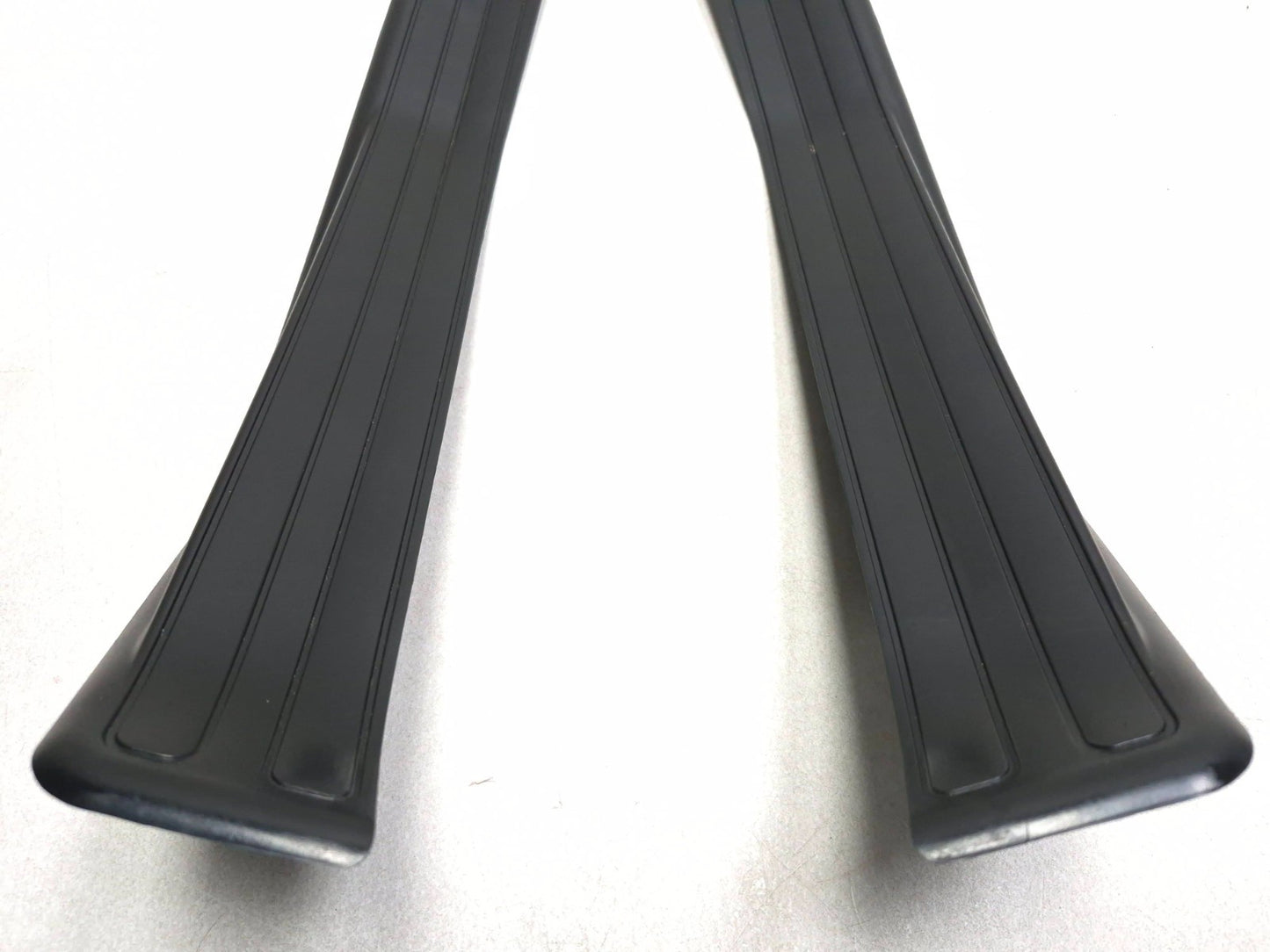 01 02 03 04 05 BMW E46 Sdn Rear Door Sill Plate Cover Trim Left & Right 2pcs OEM