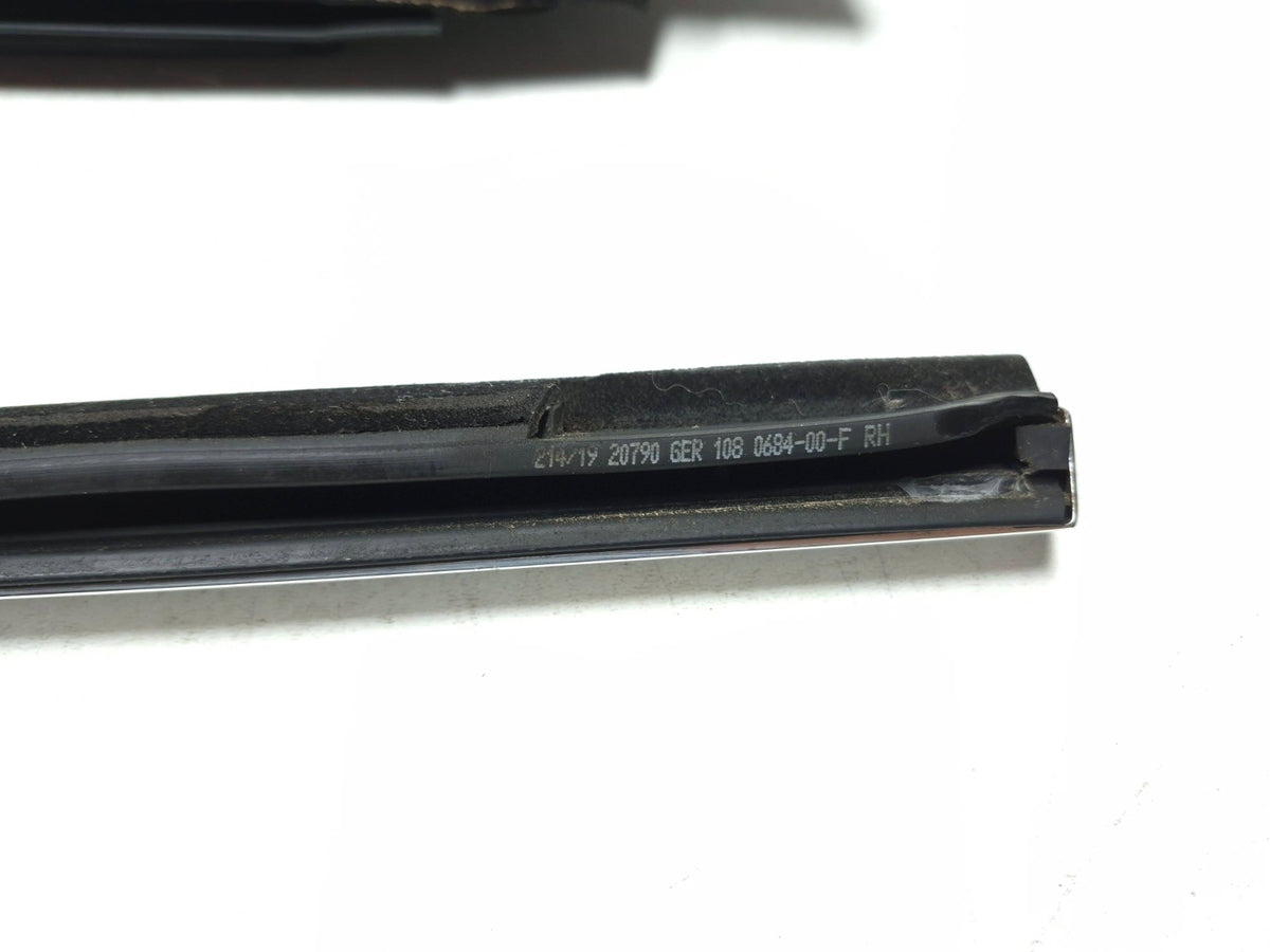 2020 Tesla Model 3 Front Door Seal & Belt Molding Passenger Side 3 Pcs OEM