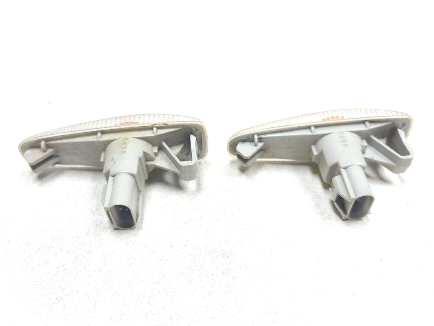 2007-2013 Mitsubishi Outlander Front Side Marker Light Pair OEM
