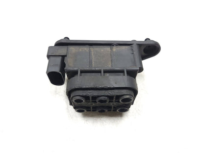 2010 - 2019 Jaguar XJ Air Suspension Control Solenoid Valve OEM