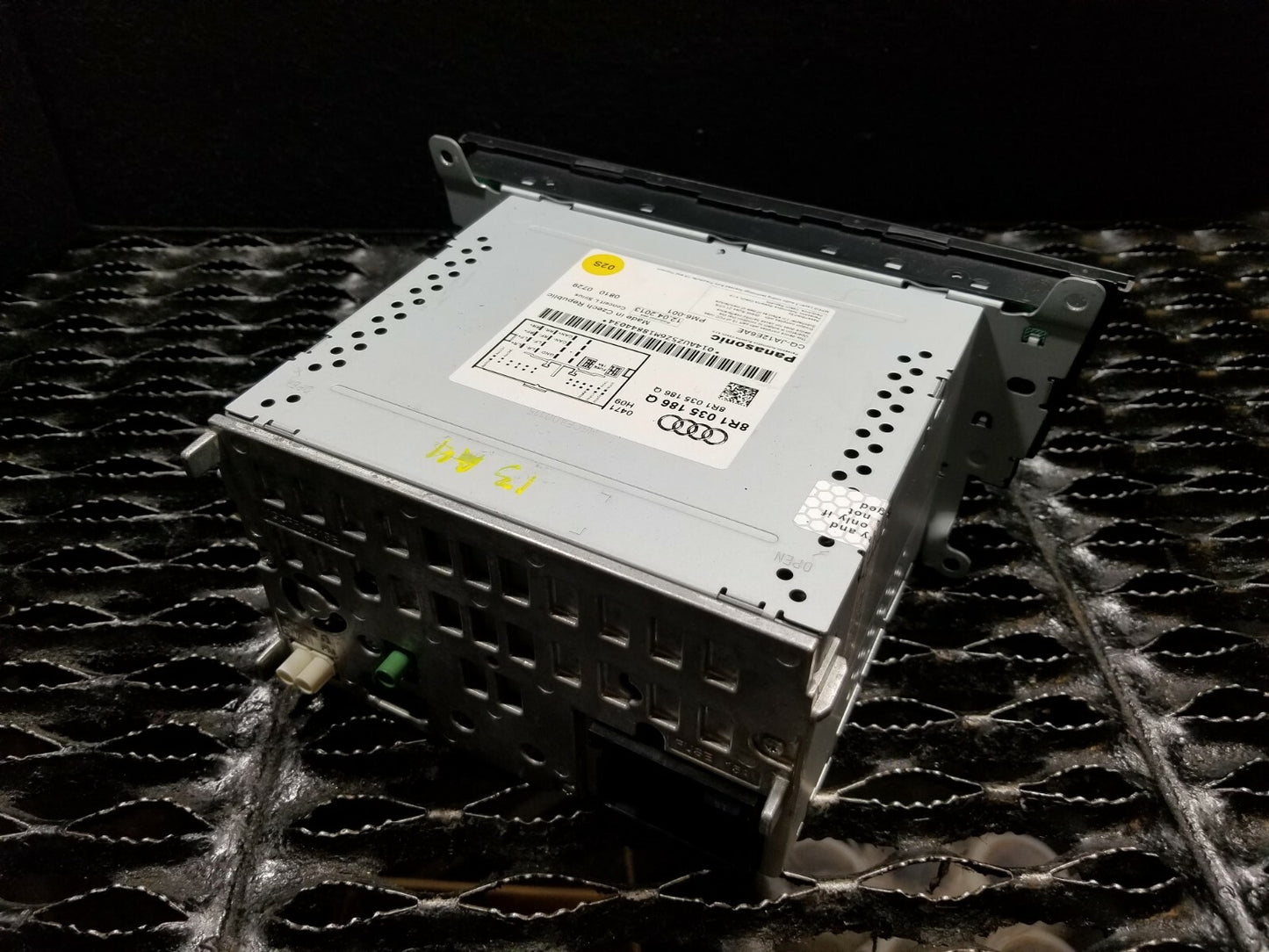 2013 Audi A4 Cd Player Radio Receiver OEM