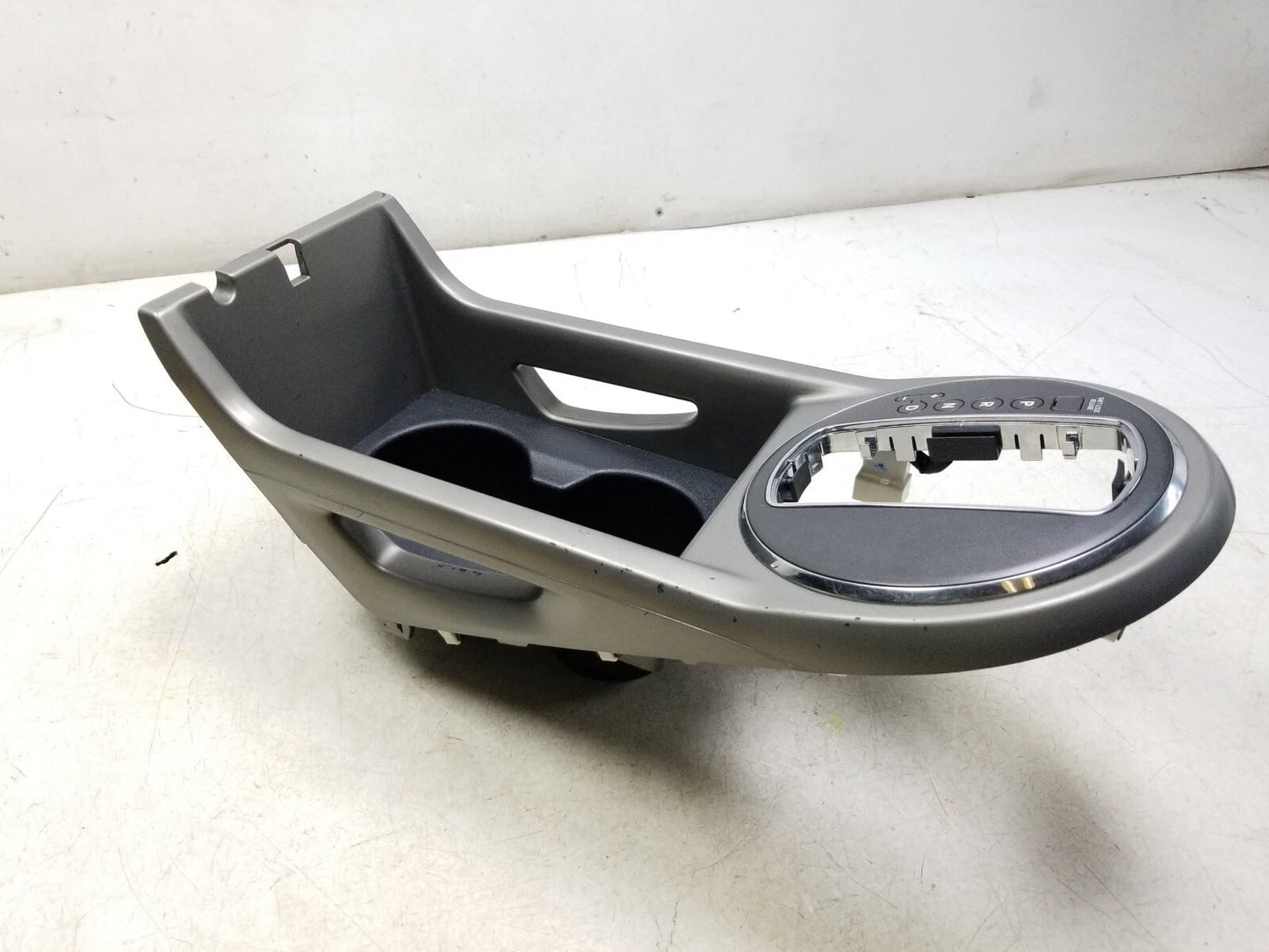 2011 - 2013 Kia Sportage Front Center Console Shifter Trim & Cup Holder OEM