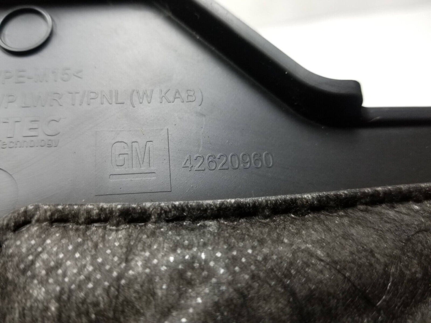 21 - 23 Chevrolet Trailblazer Dash Glove Box Storage Compartment OEM