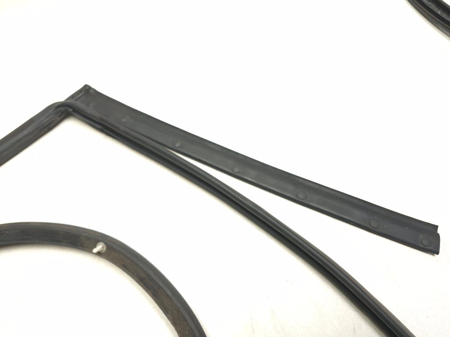 2012 Hyundai Sonata Rear Door Weatherstrip Seal & Molding Driver Side 4 Pcs OEM
