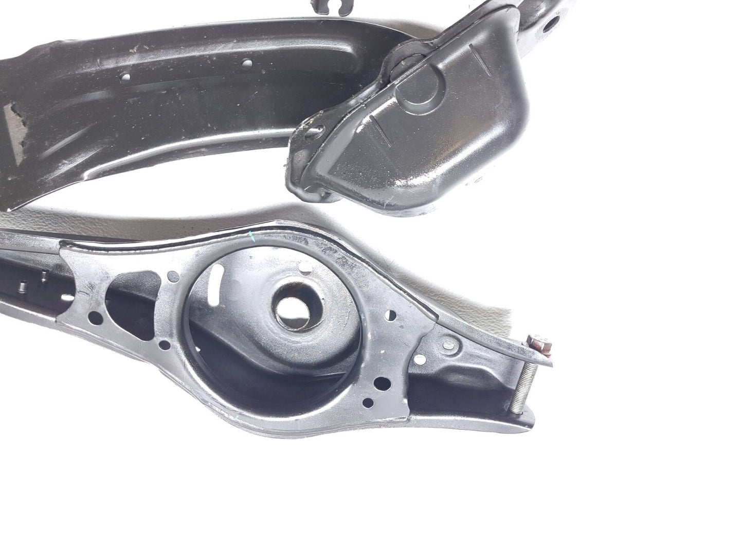 2012 Volkswagen Cс Rear Control Arm Driver Side Left 4pcs OEM
