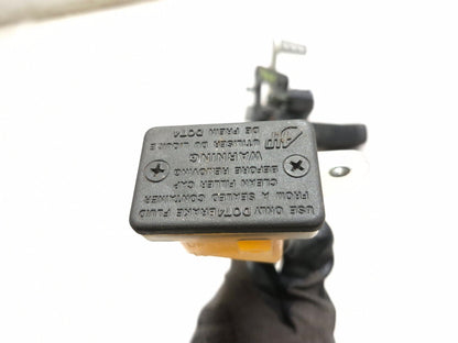 2006 Suzuki Gs 500fk Rear Brake Master Cylinder W/ Right Footrest Assy OEM