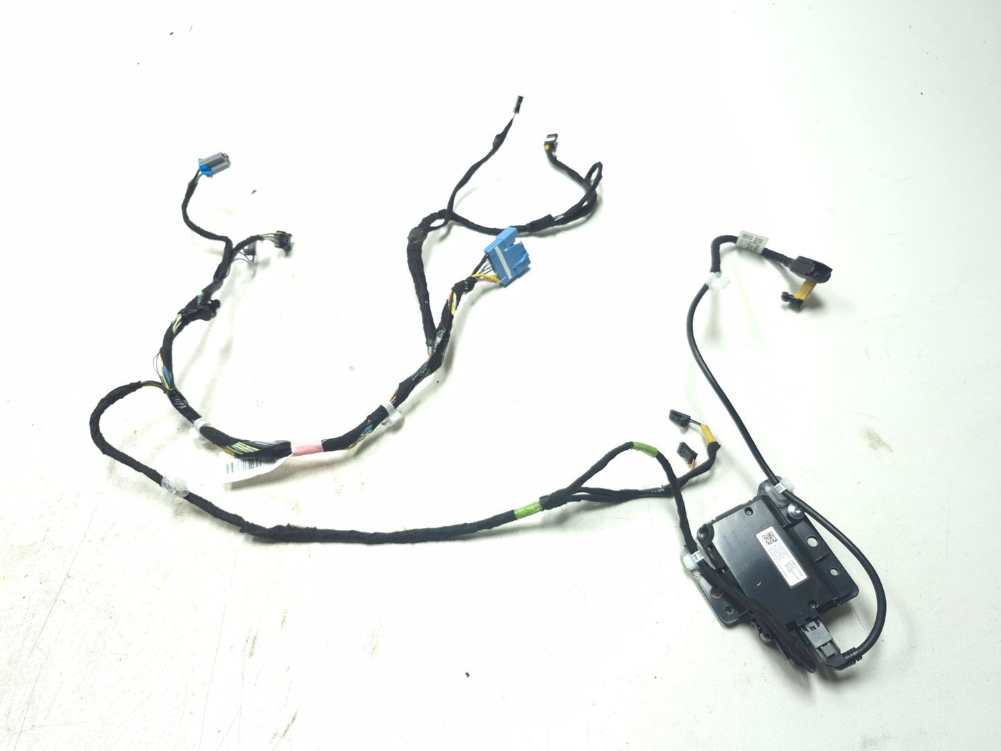 2019 Tesla Model 3 Usb Hub Charger And Center Console Wiring Harness OEM