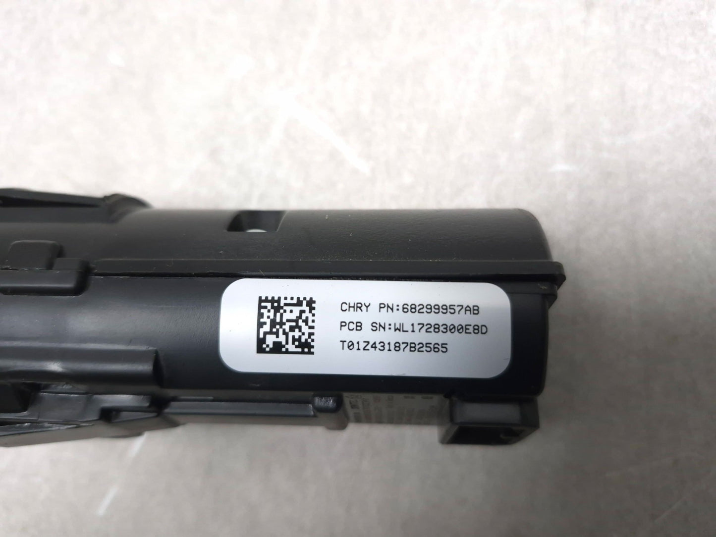 2018 Chrysler 300 Limited AWD Push To Start Ignition Switch OEM