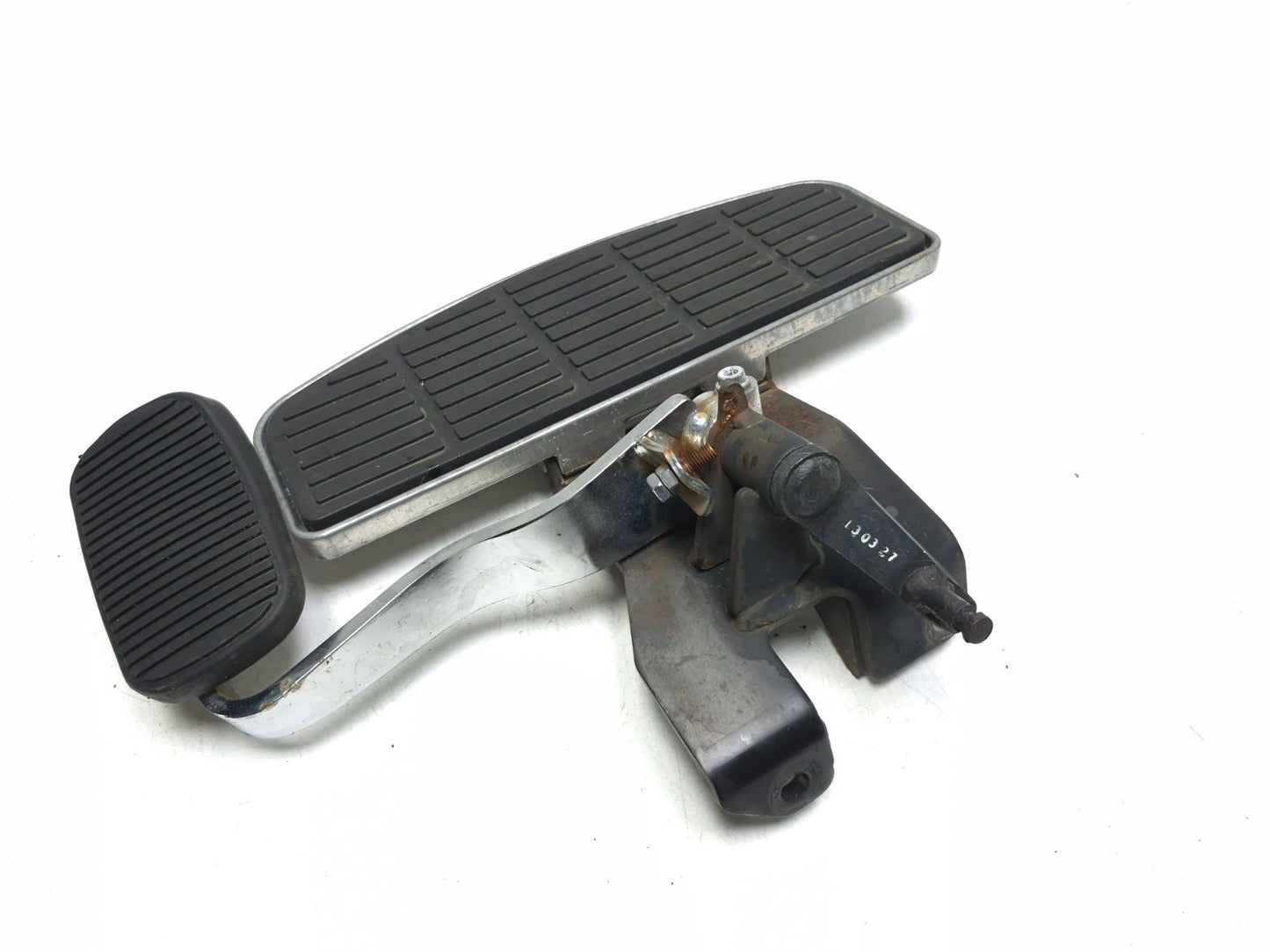 2013 Suzuki Vl800 Boulevard C50 Floorboard W/ Brake Pedal Left & Right Pair OEM