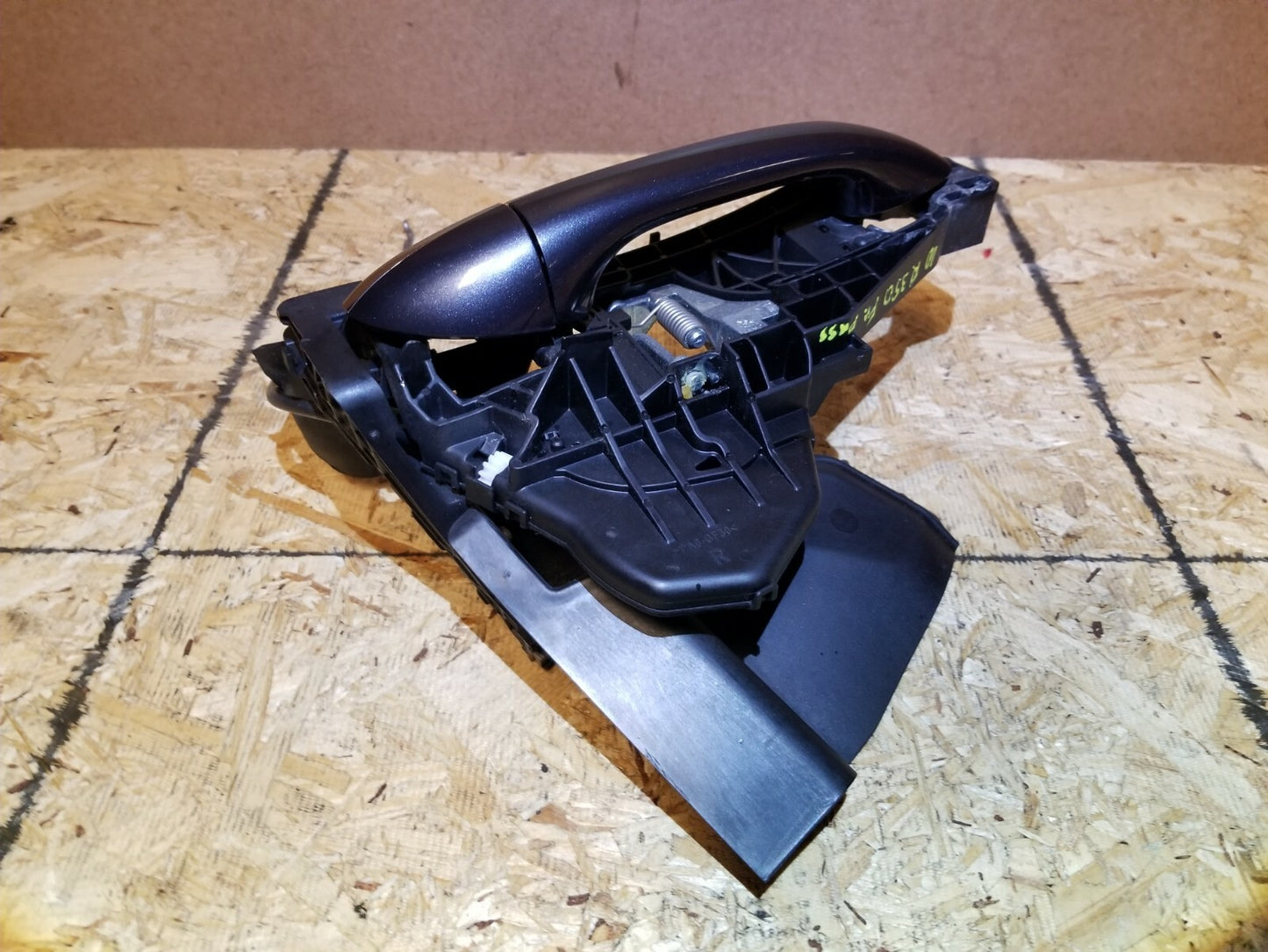 2010 Mercedes R350 Exterior Door Handle Front Passenger Side Right OEM