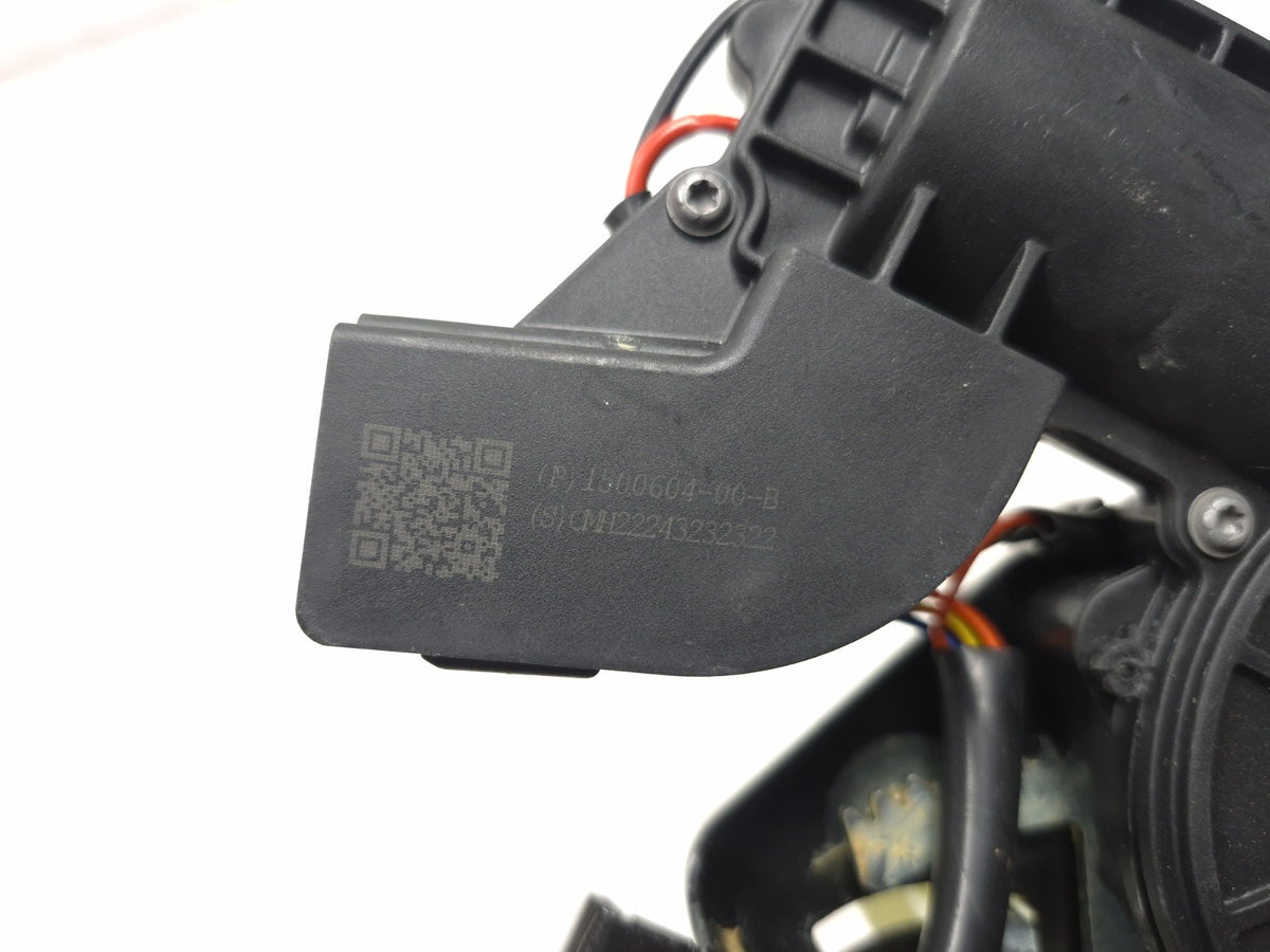 2022 Tesla Model 3 Rear Liftgate Trunk Lock Actuator 1500604-00-b OEM