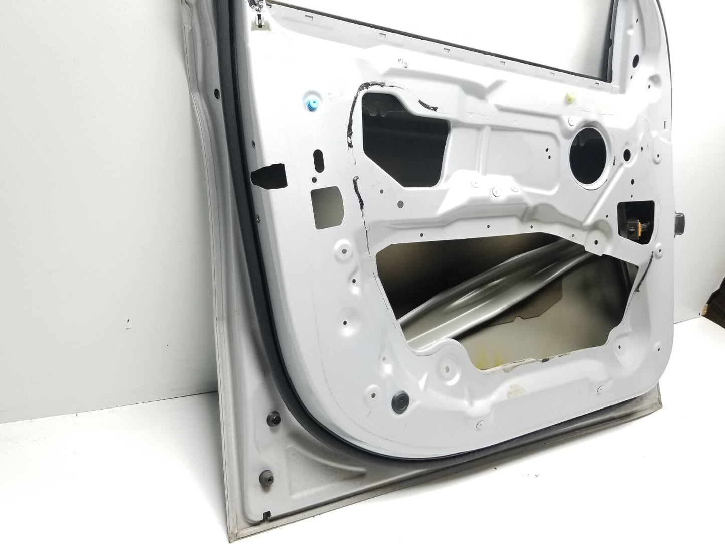 09-14 BMW X6 Front Driver Door Shell Panel OEM ✅