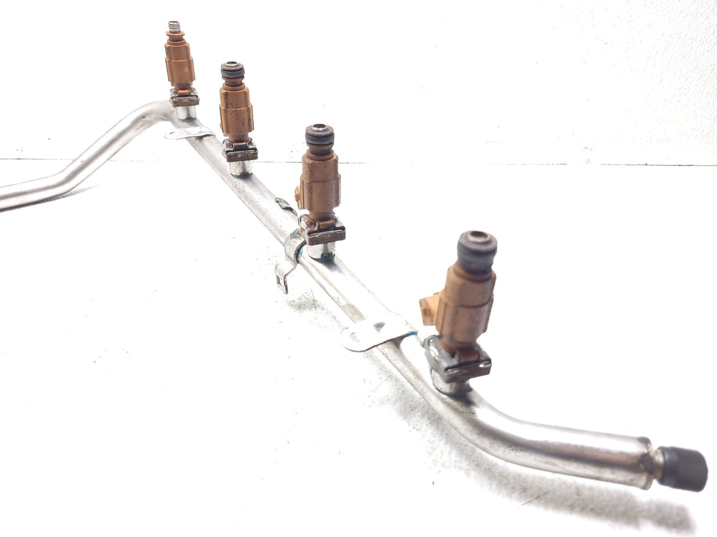2007 Mercedes Ml500 Fuel Rail W/ Injectors OEM