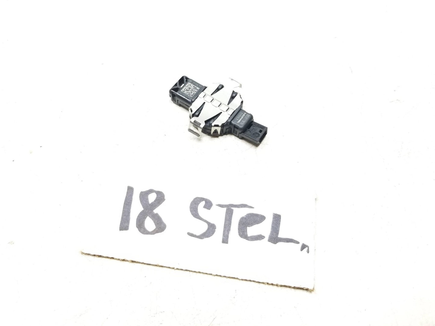 2018 Alfa Romeo Stelvio Rain Sensor Front Windscreen OEM