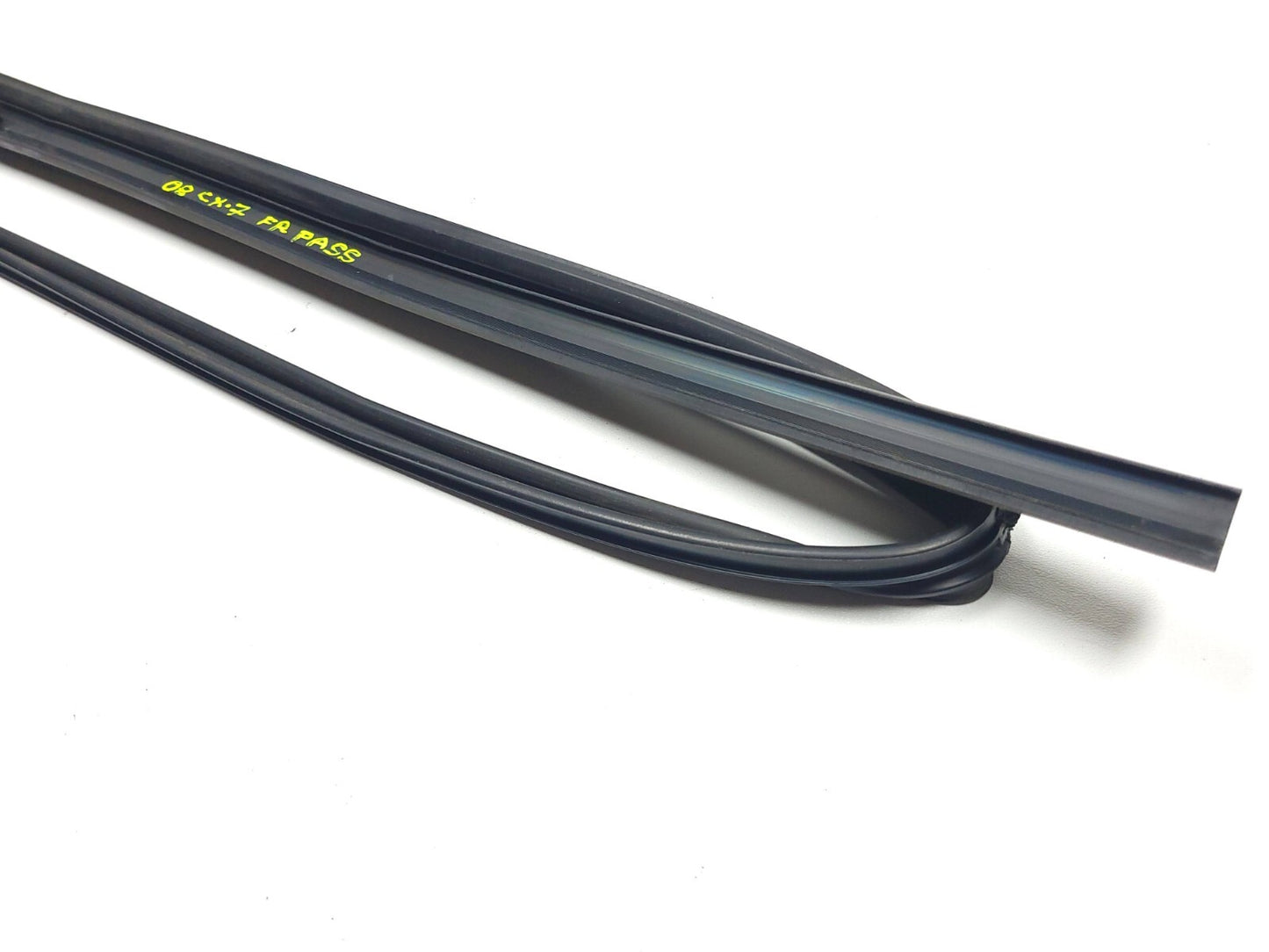 2009 Mazda Cx-7 Front Passenger Door Window Molding 2pcs W/ Weatherstrip OEM