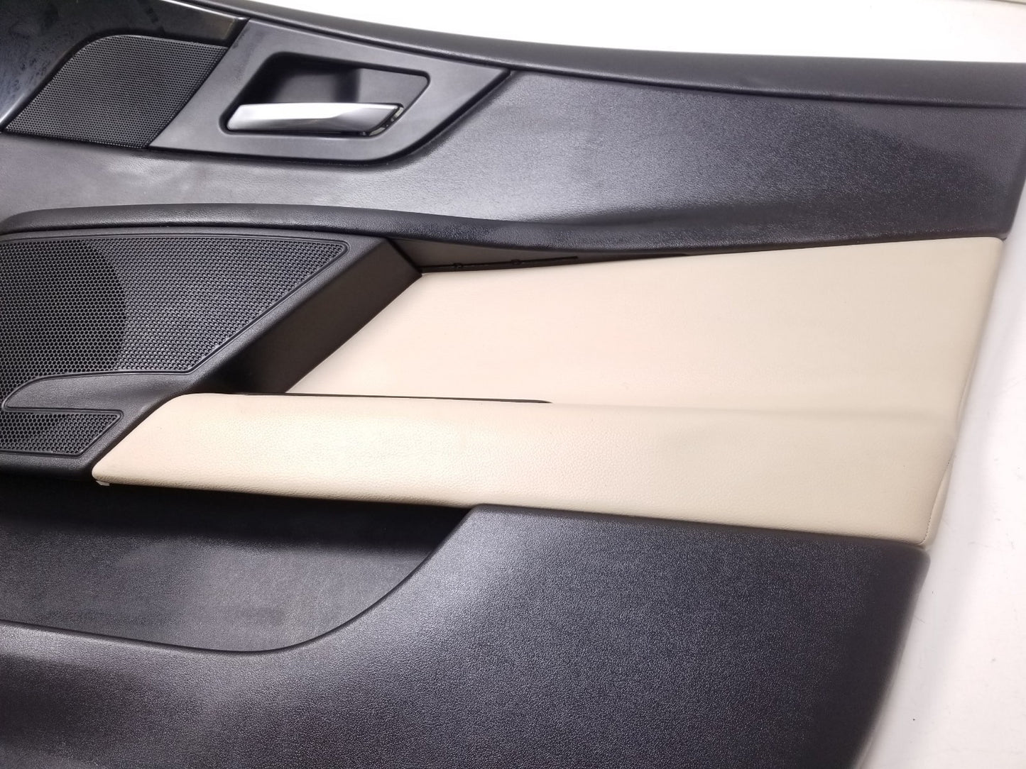 2017 Jaguar Xe Front Passenger Door Panel OEM Gx73-23720-aaw