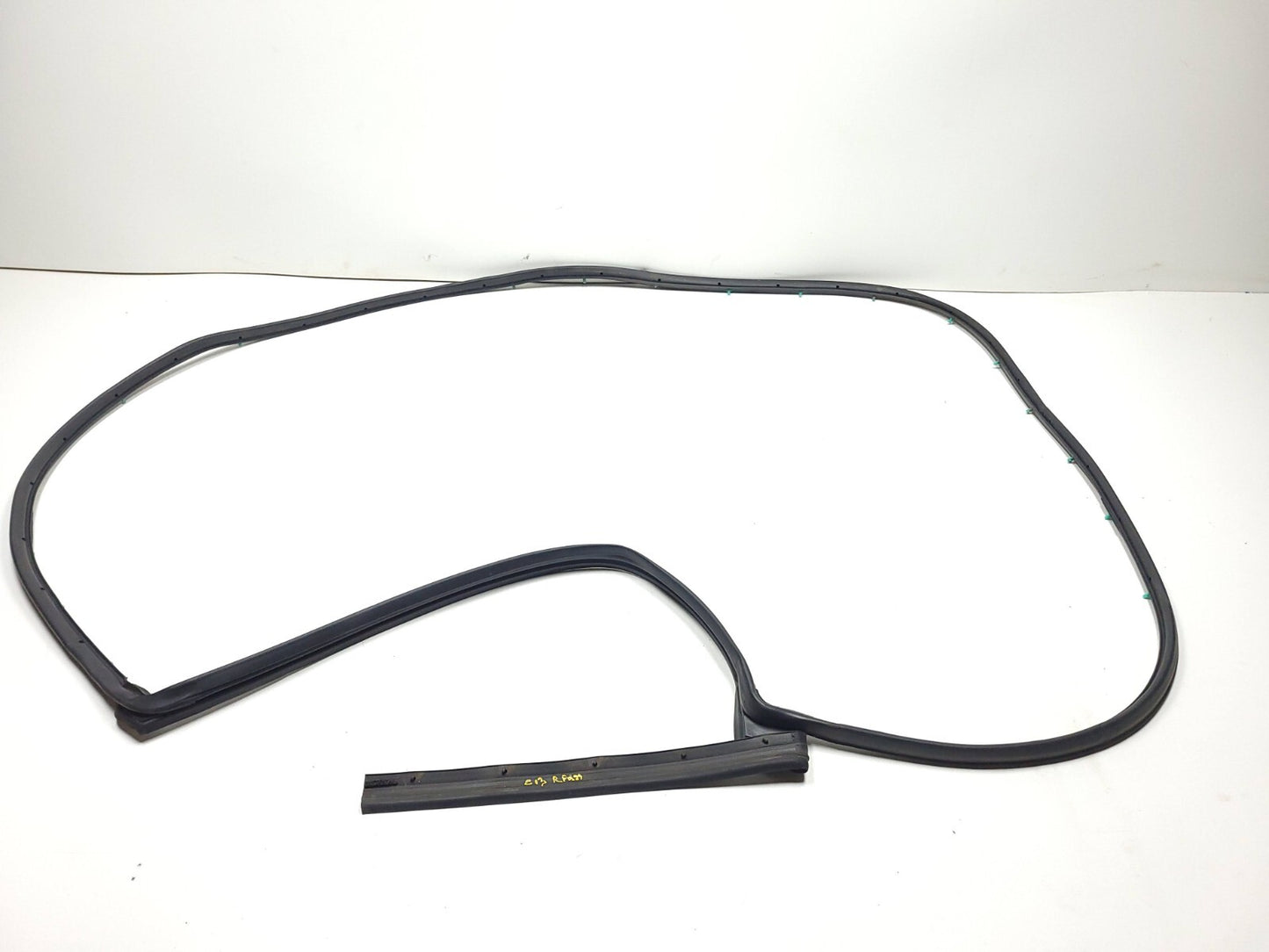 2007 - 2015 Mazda Cx-9 Door Weatherstrip Seal Rear Passenger Side Rh 2pcs OEM