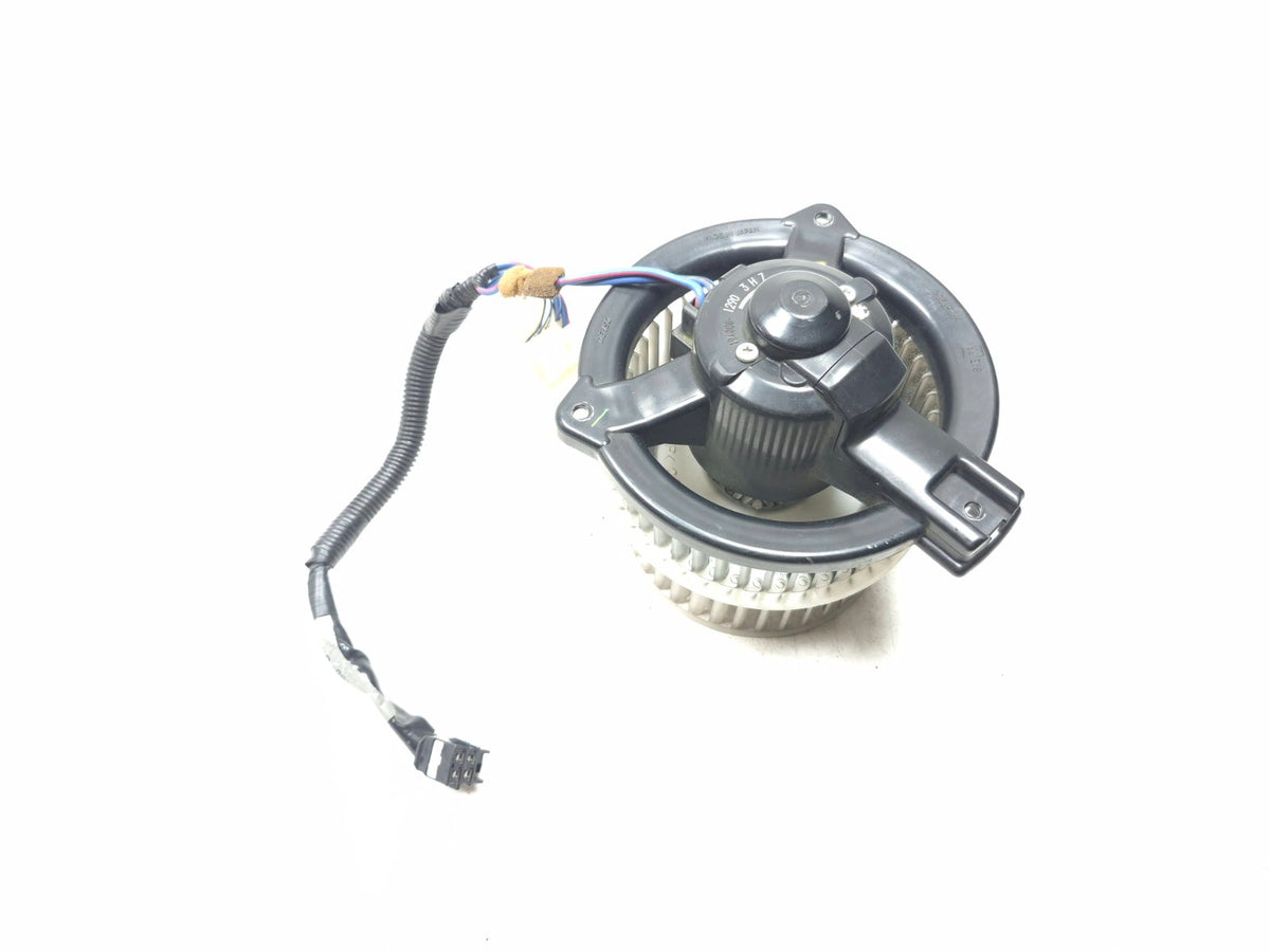 2006 Scion Xa HVAC Blower Motor OEM