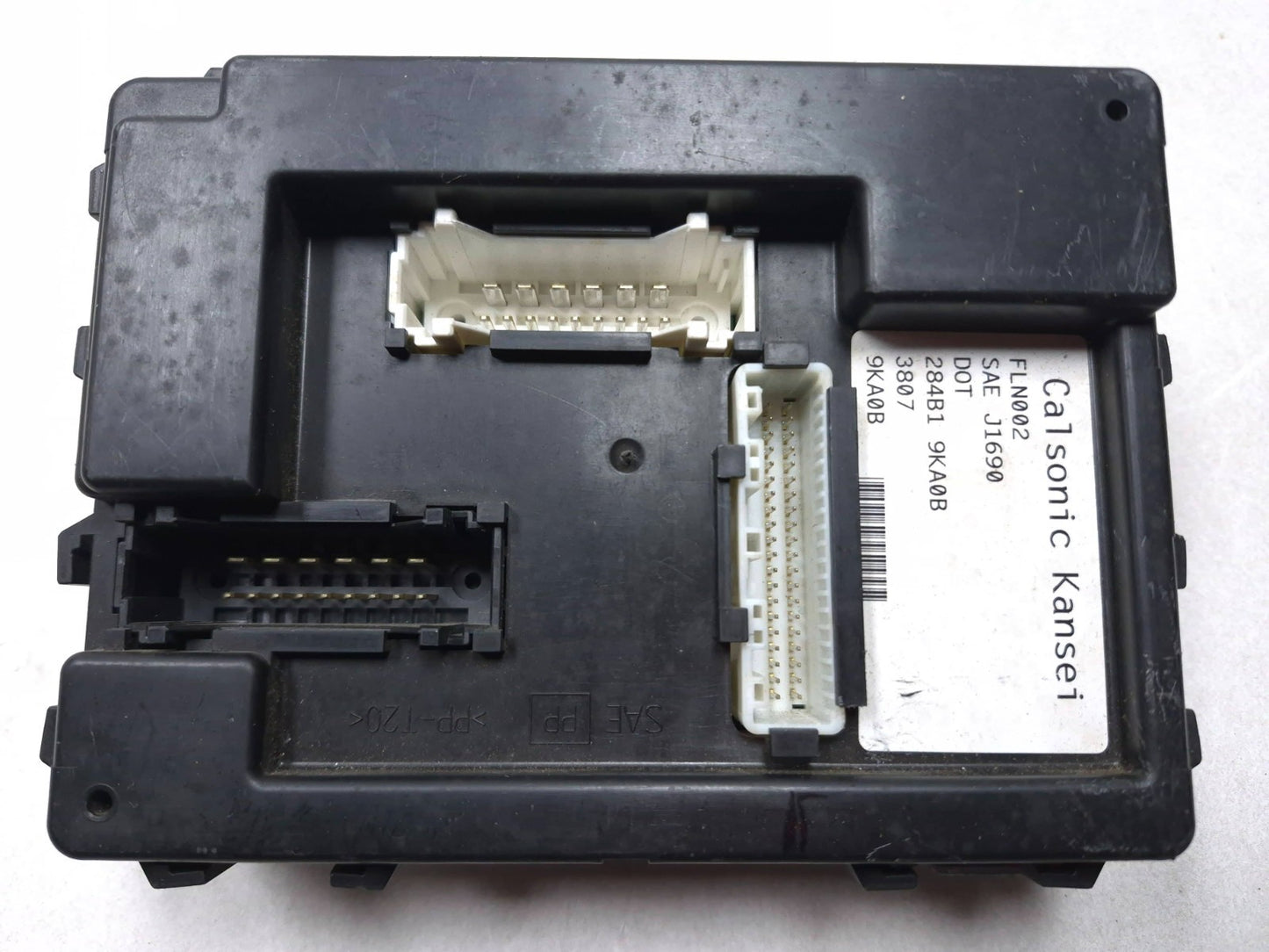 2014 Nissan Versa Bcm Body Control Module 28481-9ka0b OEM