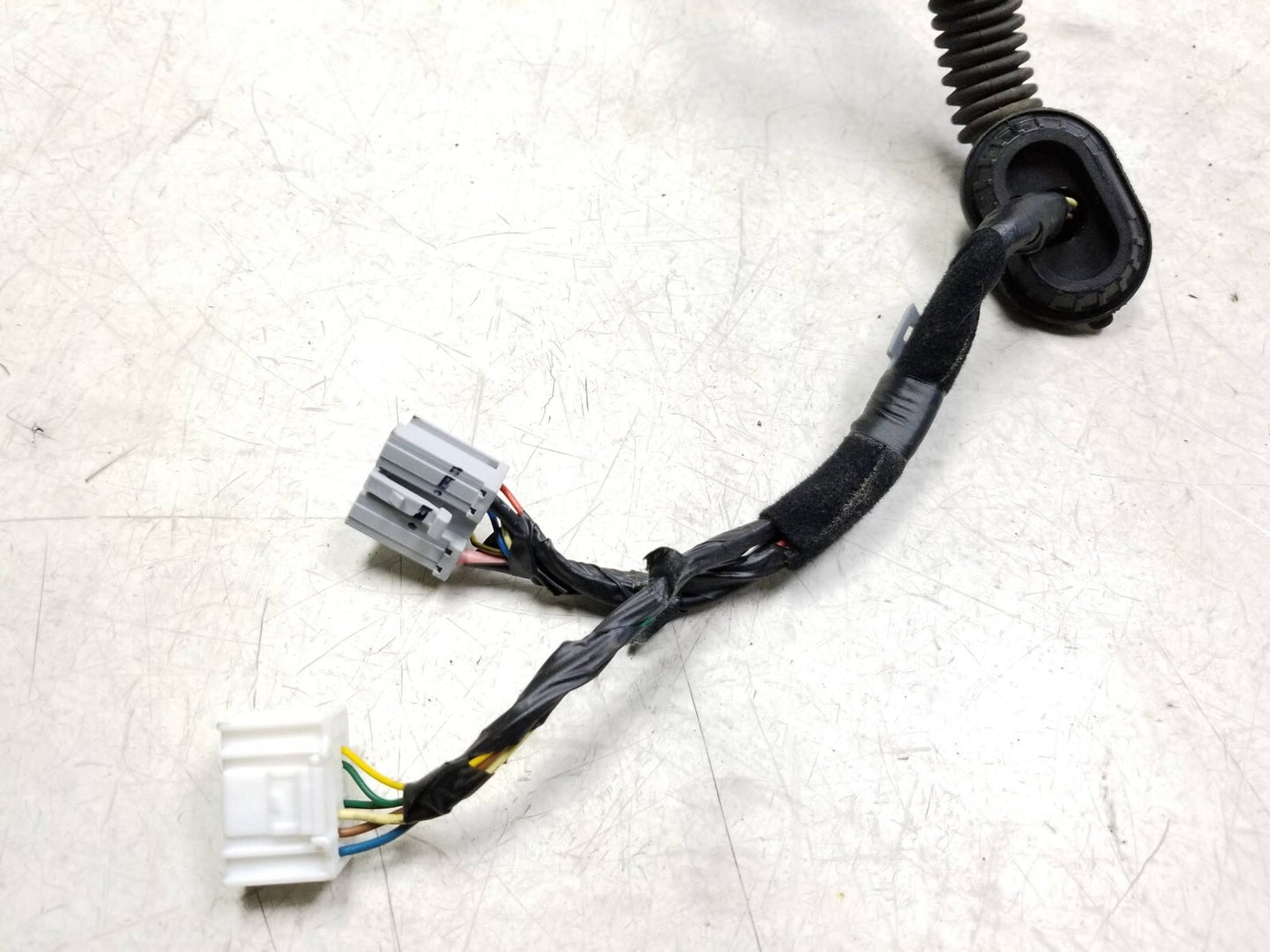 2011 - 2013 Kia Sportage Tailgate Trunk Hatch Wire Harness OEM