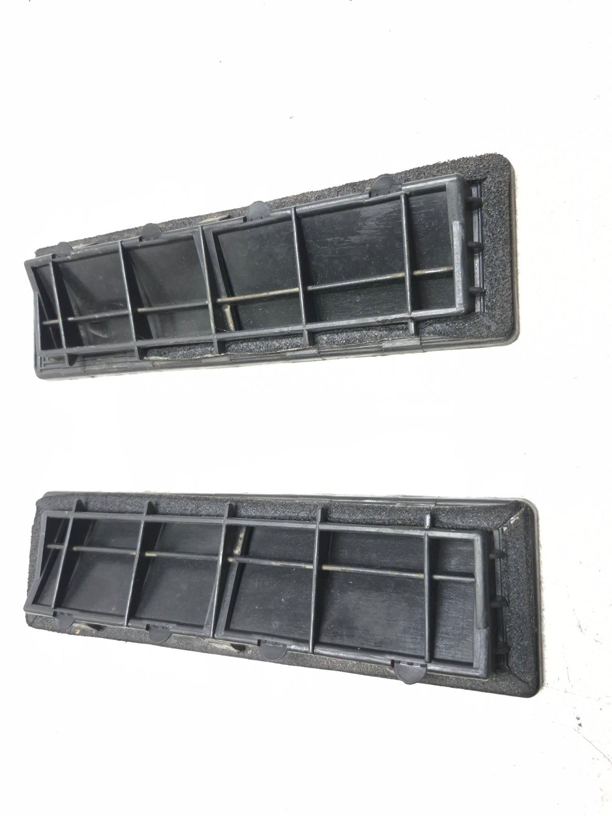 2013 Hyundai Genesis Coupe Rear Quarter Pressure Vent Flap OEM