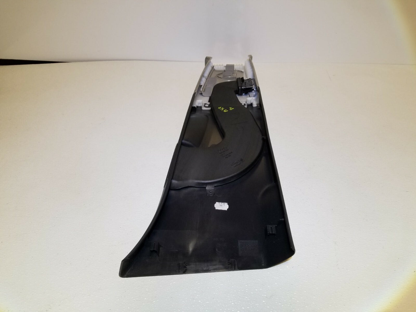 2015 Audi Q7 Center B Pillar Upper Trim Panel W/ Air Vent Left Driver Side OEM