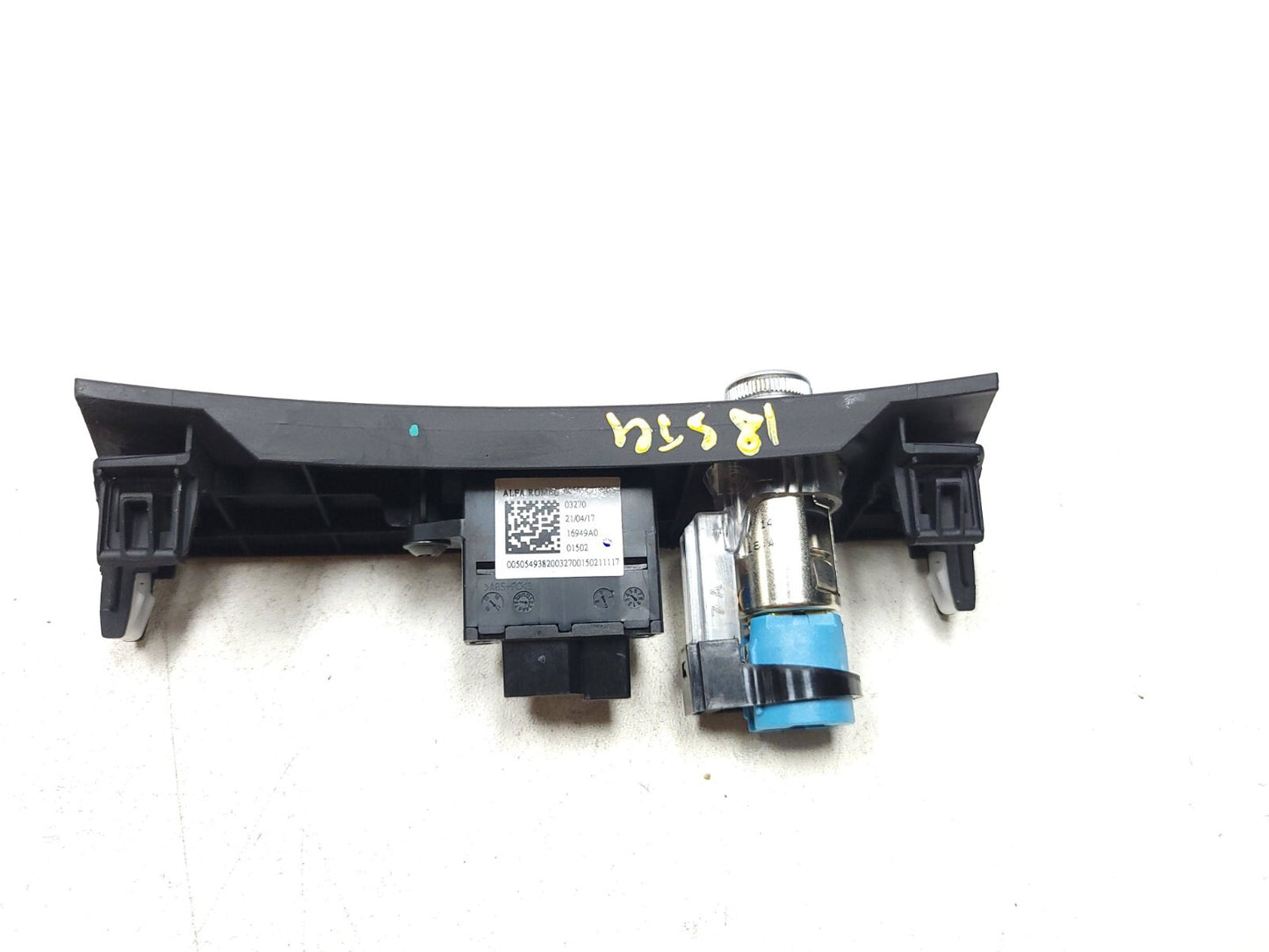 2017-2023 Alfa Romeo Stelvio Dashboard Power Outlet & Usb Port OEM