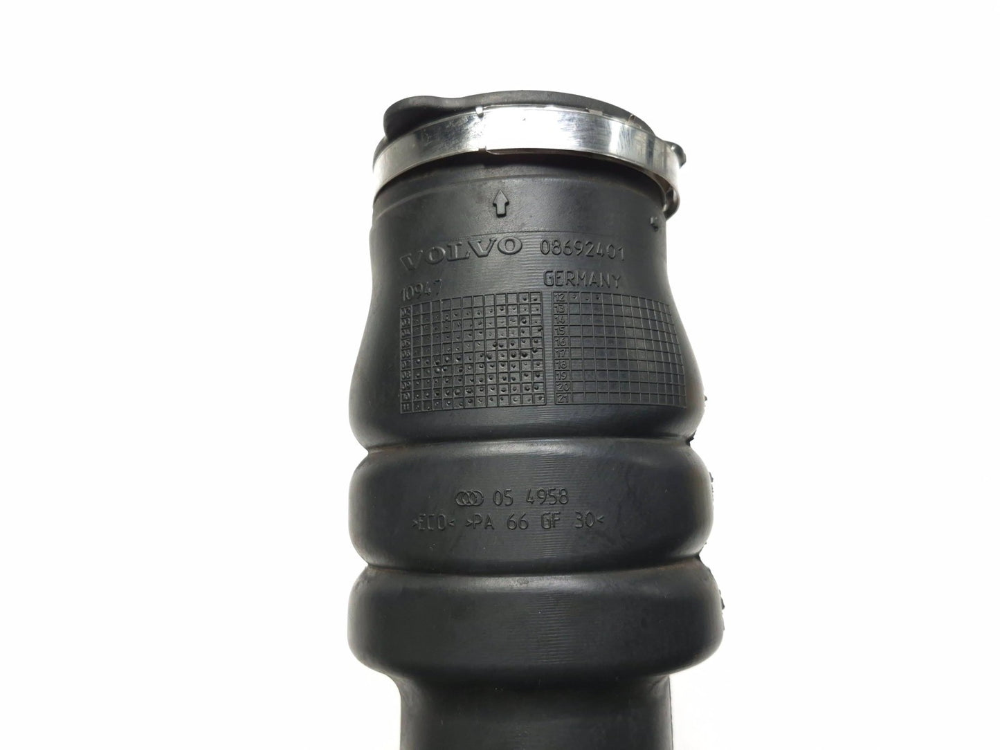 2012 Volvo C30 2.5l Air Intake Resonator Tube OEM