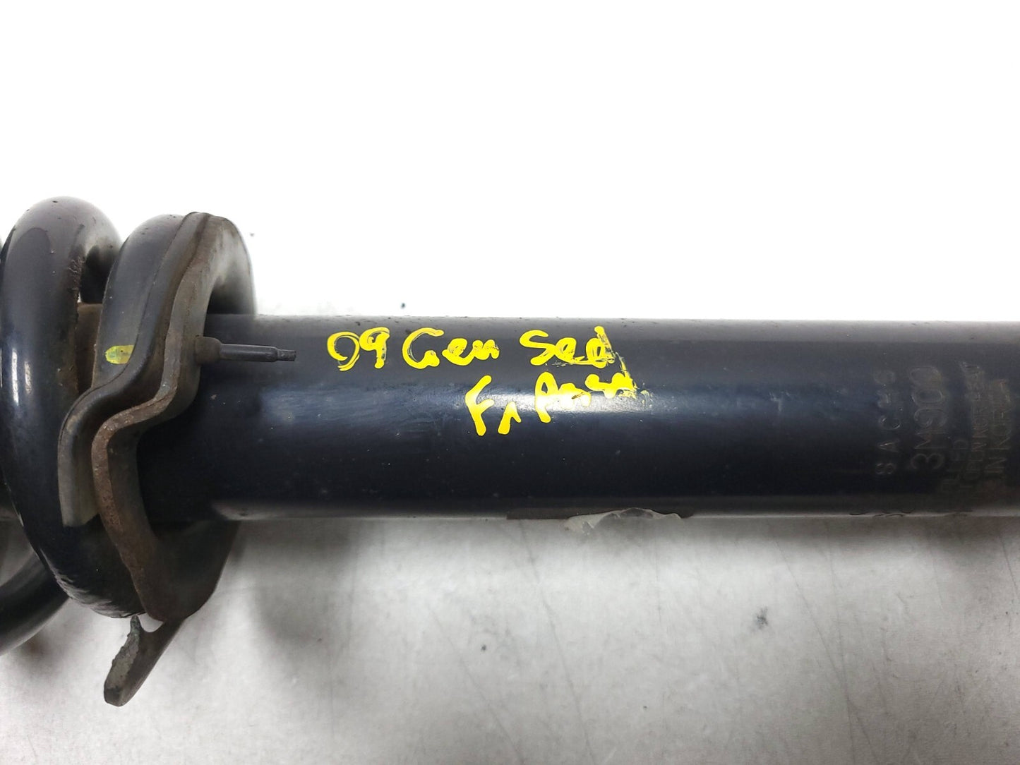 09-11 Hyundai Genesis Front Shock Strut Absorber Pair OEM Sedan