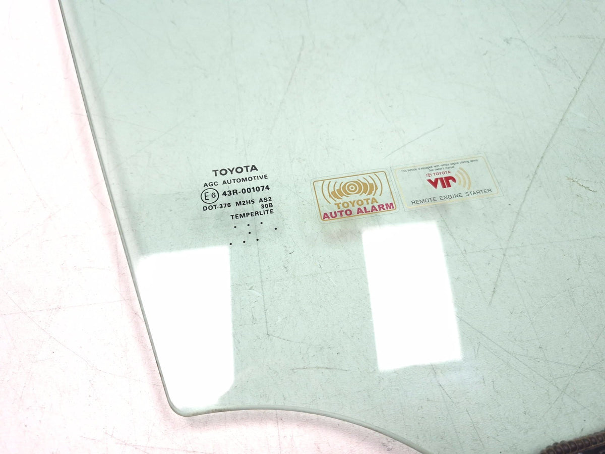 2017 Toyota Highlander Front Door Window Glass Right Passenger Side OEM
