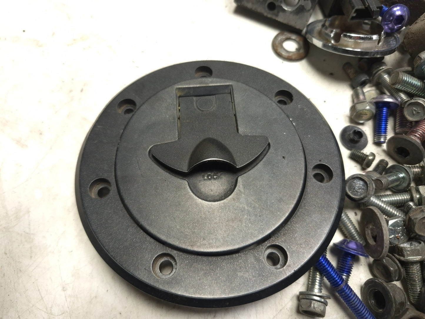 2007 Kawasaki Ninja 250 Ex250 F Misc Bolt & Hardware Bracket OEM