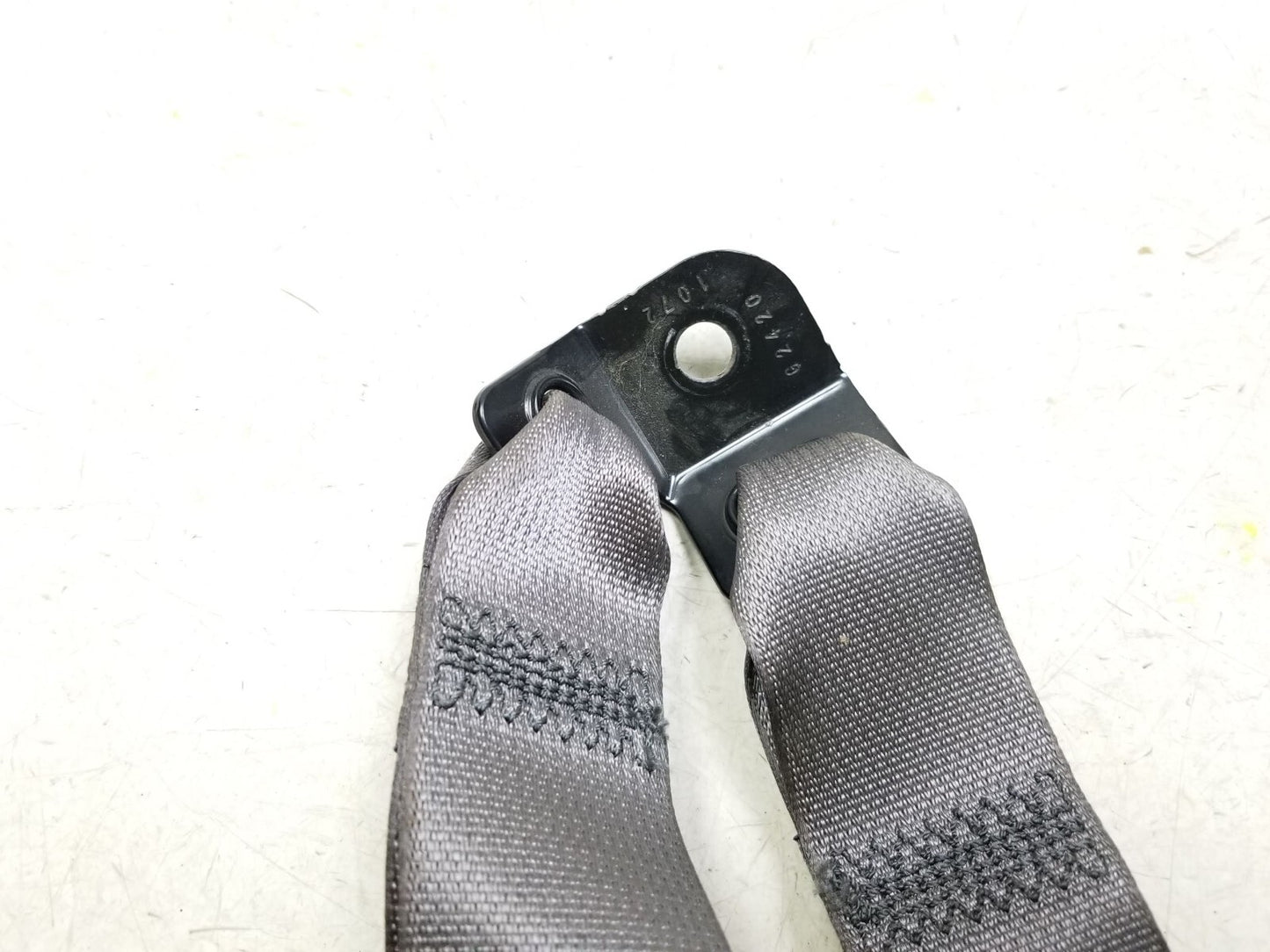 2011 - 2013 Kia Sportage Rear Seat Belt Buckle Latch 2pcs OEM