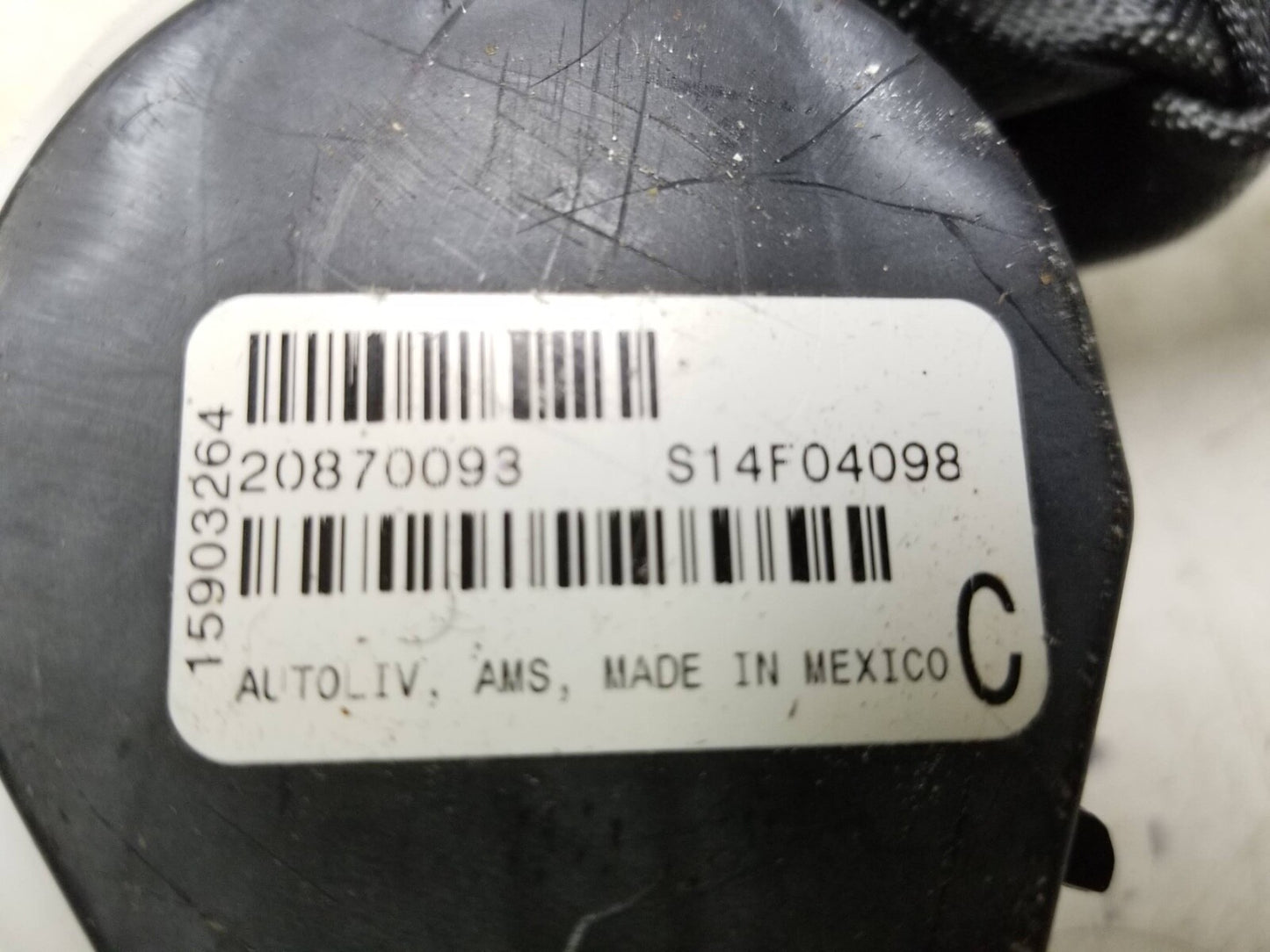 2010 - 2016 Cadillac SRX Rear Seat Belt Retractor Right & Center OEM