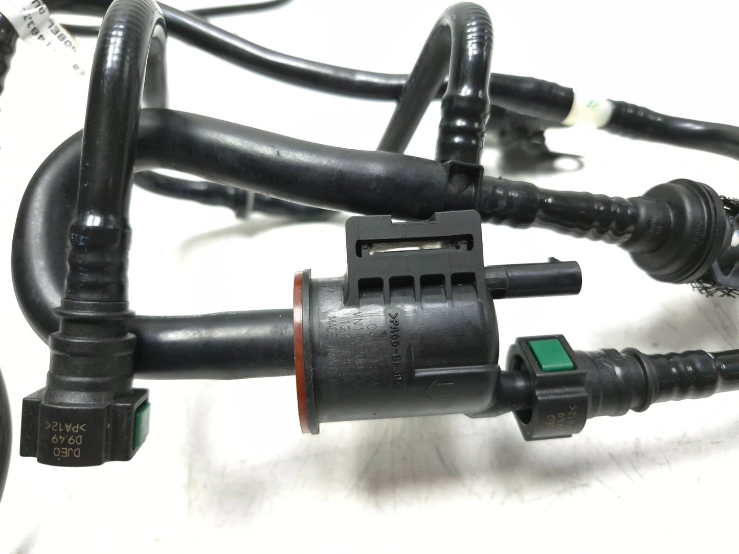 2014 Fiat 500l Engine Emission Purge Control Vacuum Valve W/ Pipe OEM