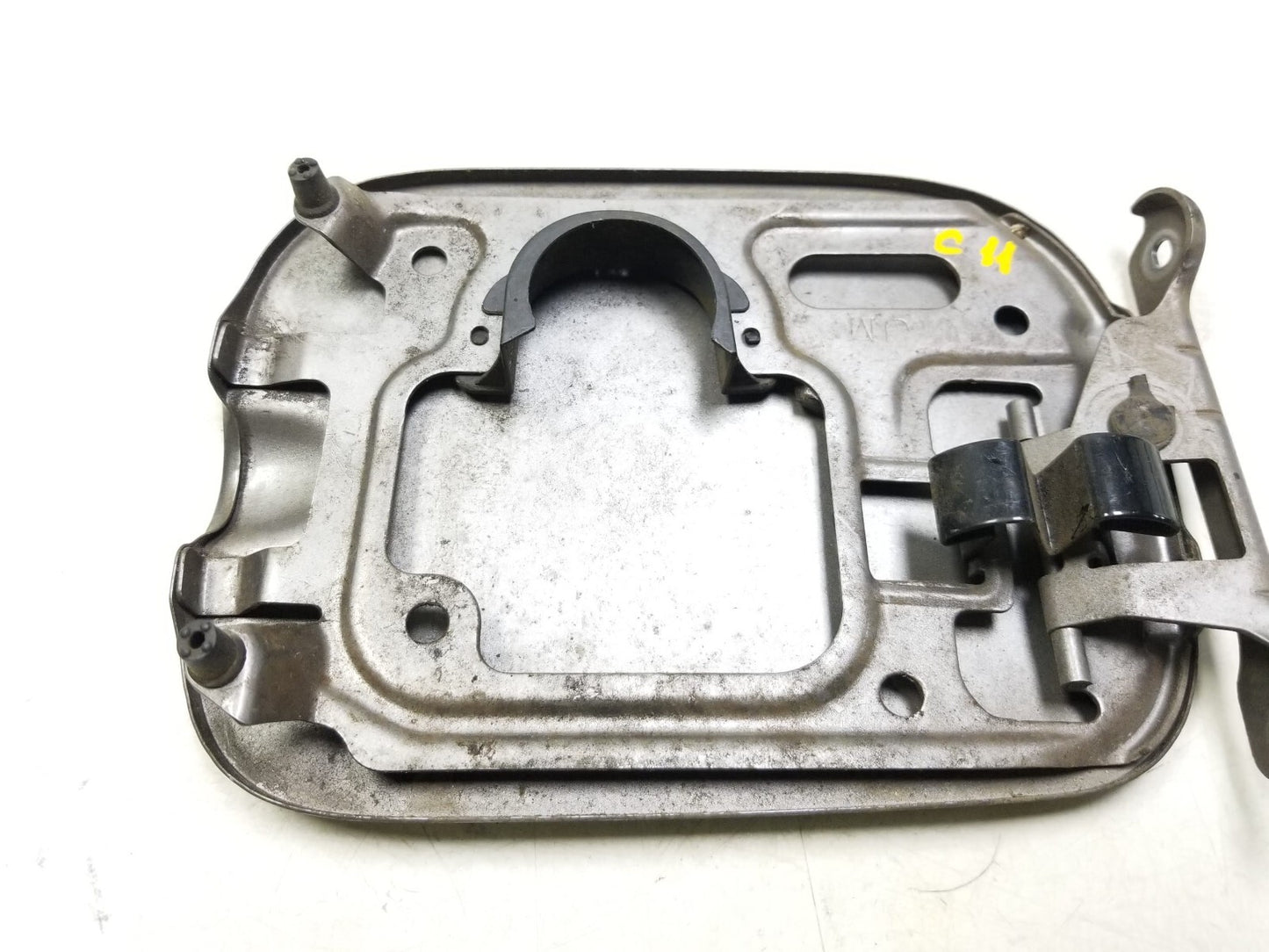 2008 - 2015 Nissan Rogue Gas Fuel Filler Door & Cap OEM