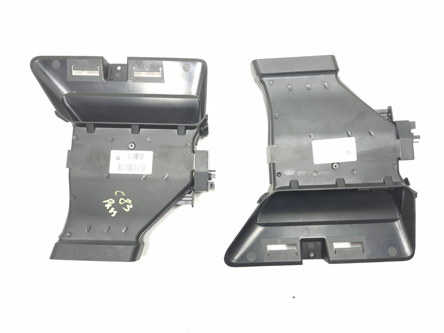 2011 BMW 750li Front Seat Auxiliary Heater Air Vent Duct Left & Right Pair OEM