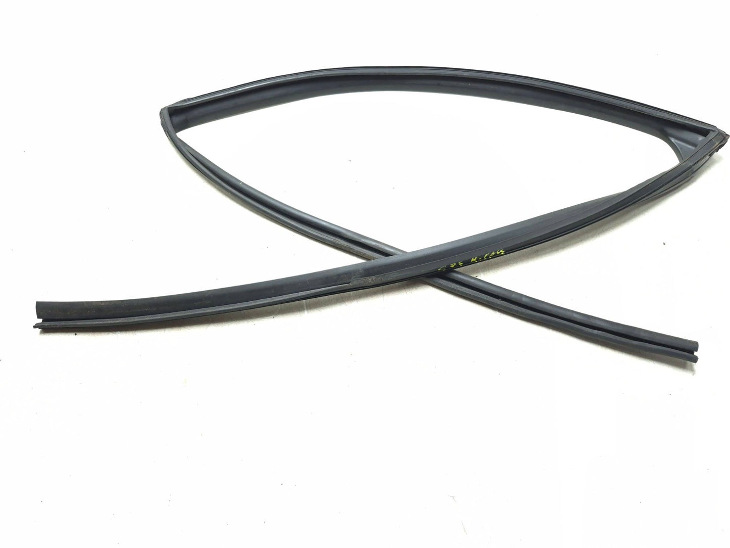 2010 Lexus Hs250h Rear Door Weatherstrip Seal Right Passenger Side Set OEM