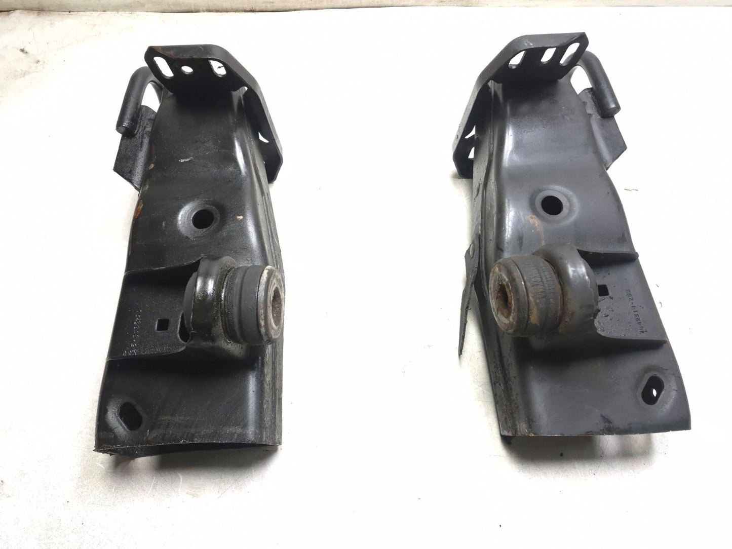 2008 Lincoln Navigator Front Frame Rail End Left & Right OEM