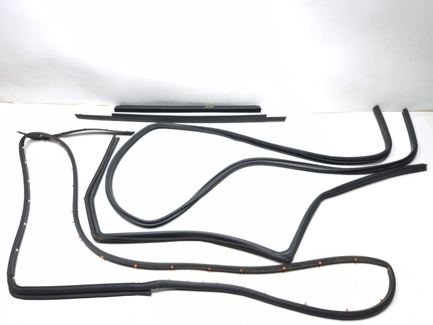 2017 Dodge Journey Rear Driver Door Weatherstrip Seal 5 Pcs OEM