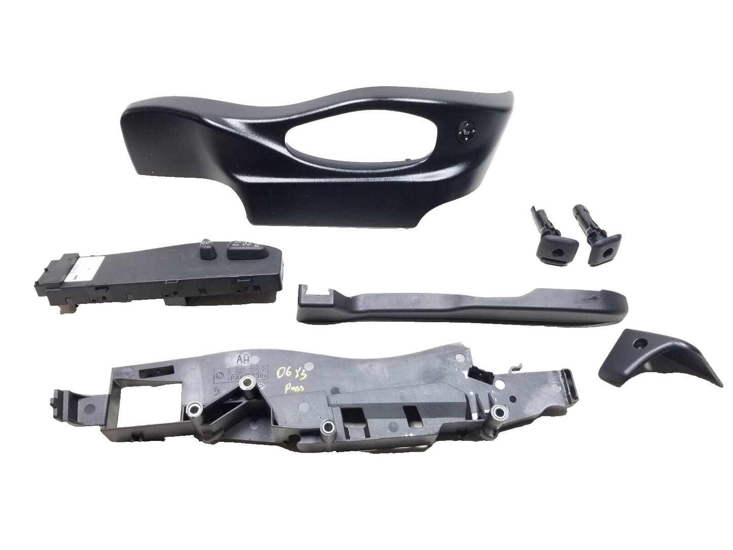 04 06 BMW X3 Seat Side Trim W/ Guide Sleeve & knob Front Passenger Sid Right OEM