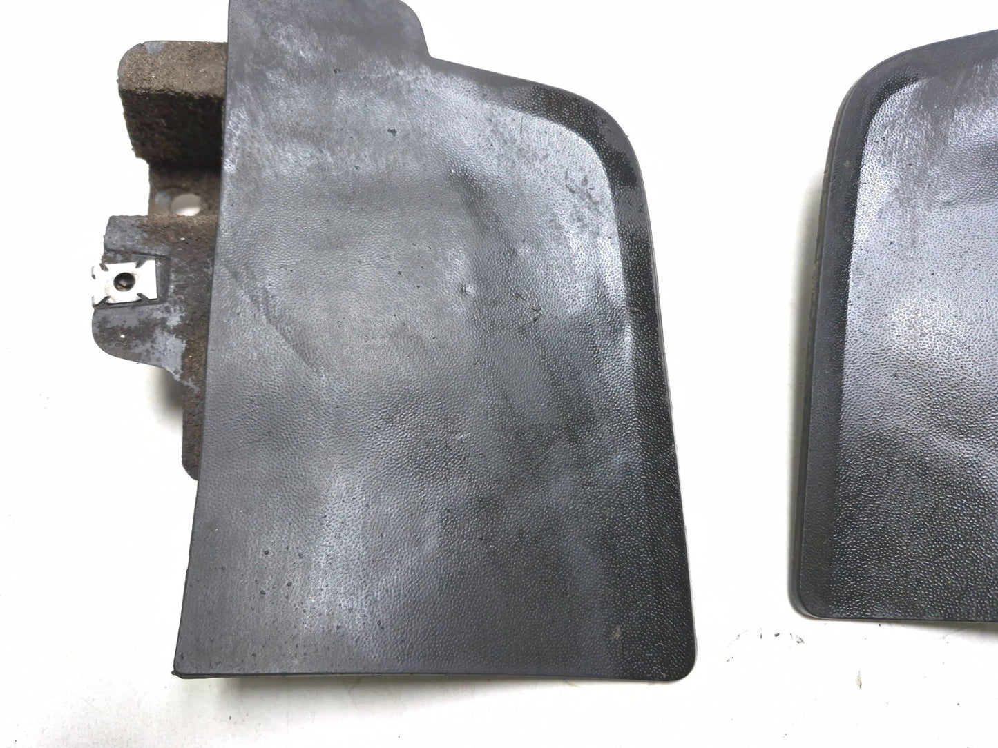2011 Volkswagen Tiguan 2.0l Rear Mud Flap Splash Guard Left & Right Pair OEM