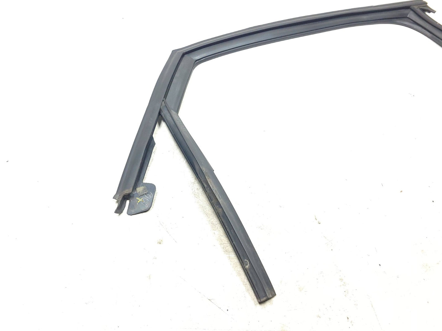 2009 Audi A4 S4 Sedan Door Window Frame Trim Rear Passenger Side Right OEM