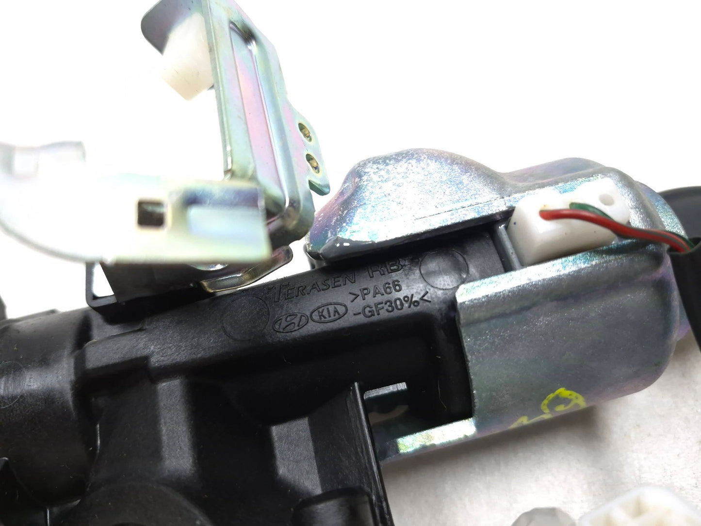 2014 Hyundai Accent Ignition Switch Cylinder With Key OEM 81910-1r110