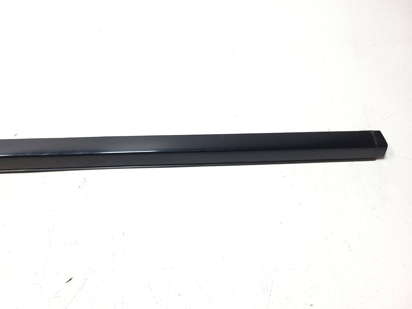 2010 - 2014 Chevrolet Suburban Side Door Window Outer Sealing Strip OEM